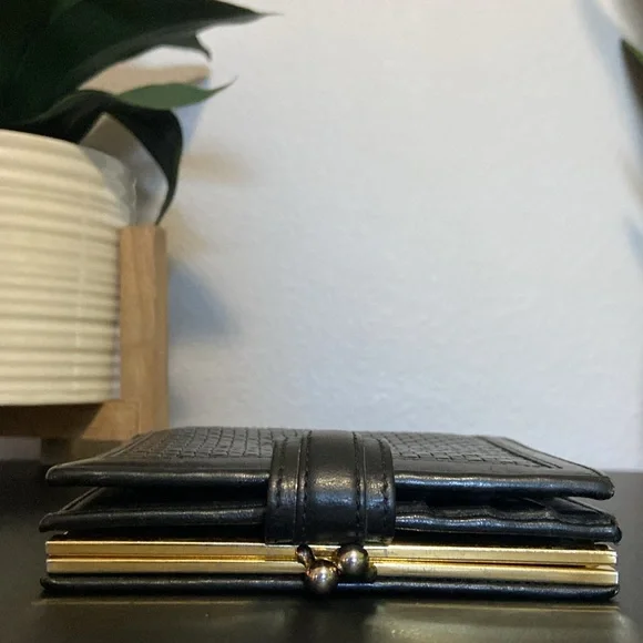 Vintage Coach Black Woven Leather Wallet - Picture 16 of 16